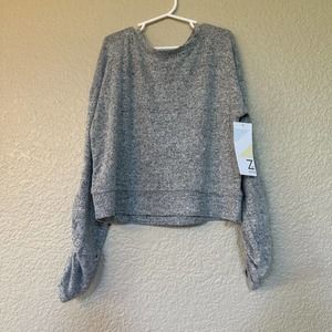 NWT Girls Z by Zella Gray Top Medium 8/10 (A78)
